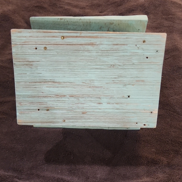 Floral Accented Green Birdhouse - Picture 4 of 4